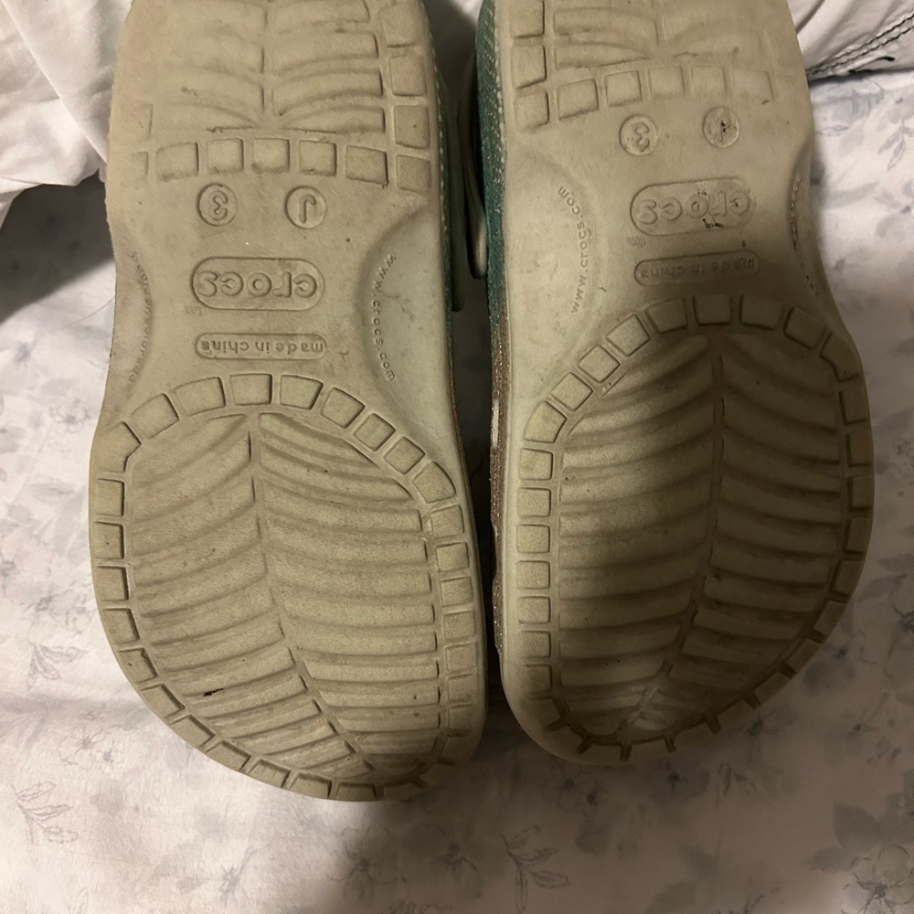 Crocs - Picture 3 of 5